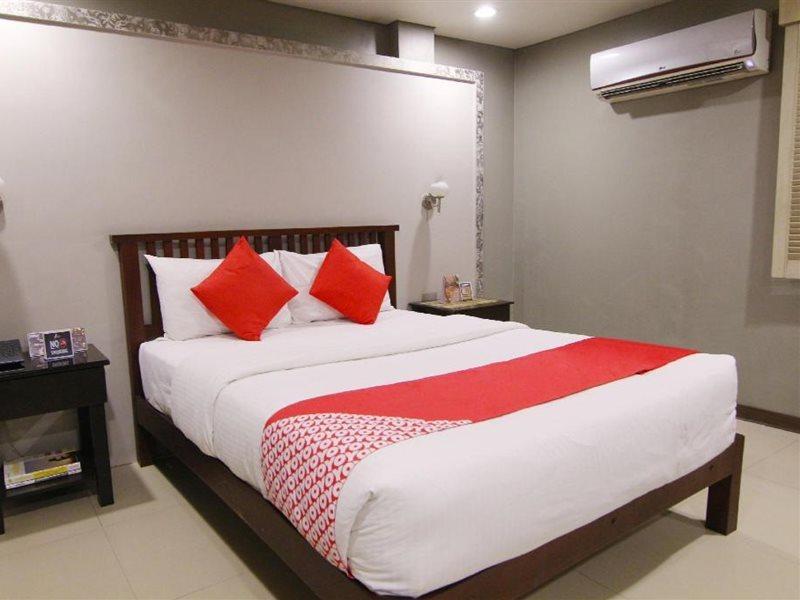 Oyo 103 Artina Suites Hotel Makati City Bagian luar foto