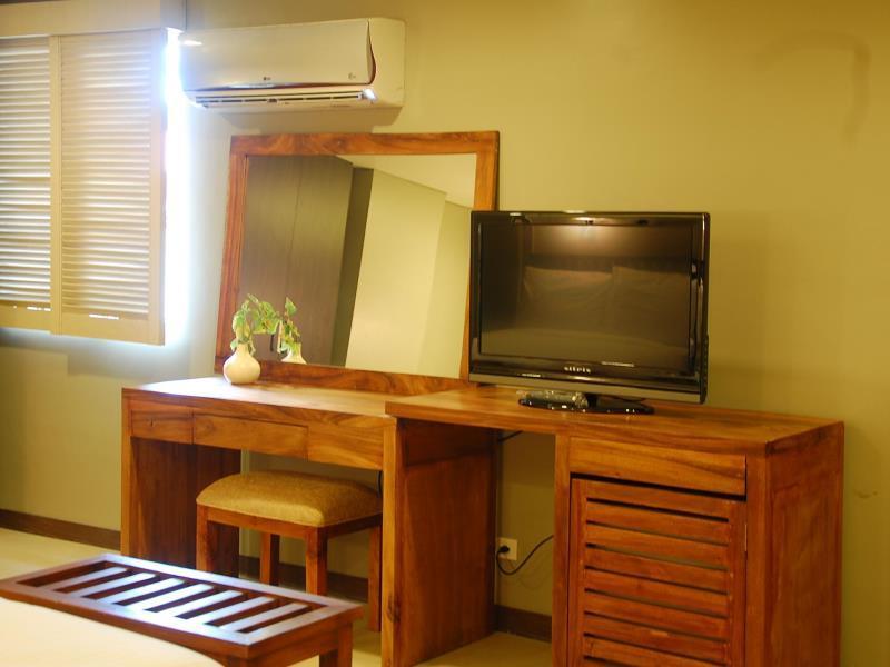 Oyo 103 Artina Suites Hotel Makati City Bagian luar foto
