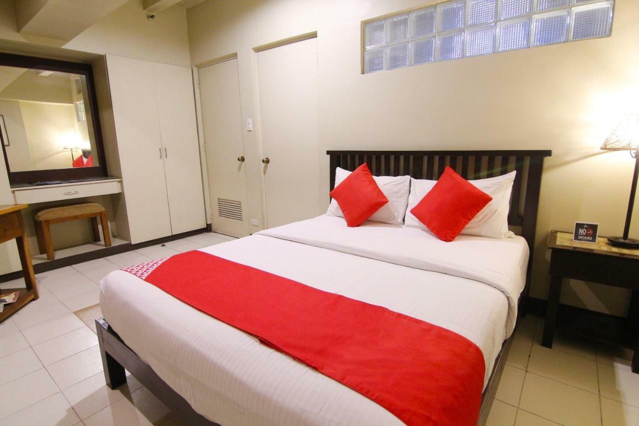Oyo 103 Artina Suites Hotel Makati City Bagian luar foto