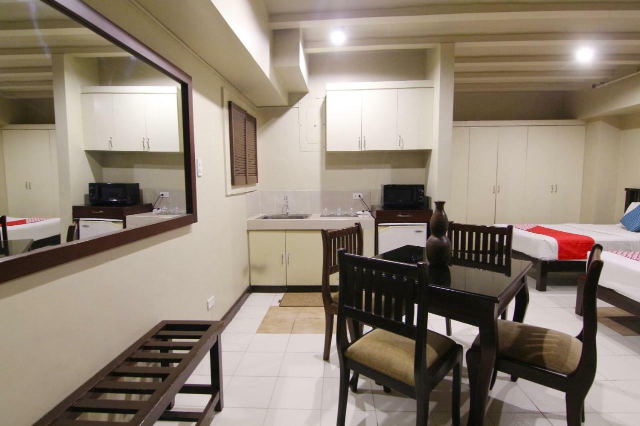 Oyo 103 Artina Suites Hotel Makati City Bagian luar foto