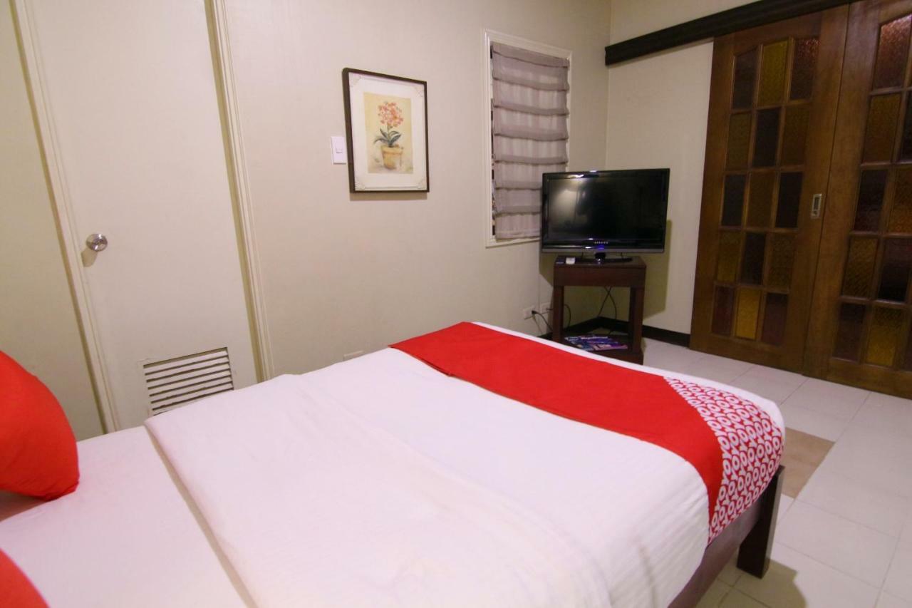 Oyo 103 Artina Suites Hotel Makati City Bagian luar foto