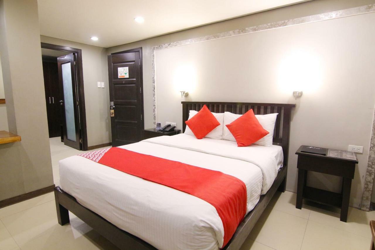 Oyo 103 Artina Suites Hotel Makati City Bagian luar foto