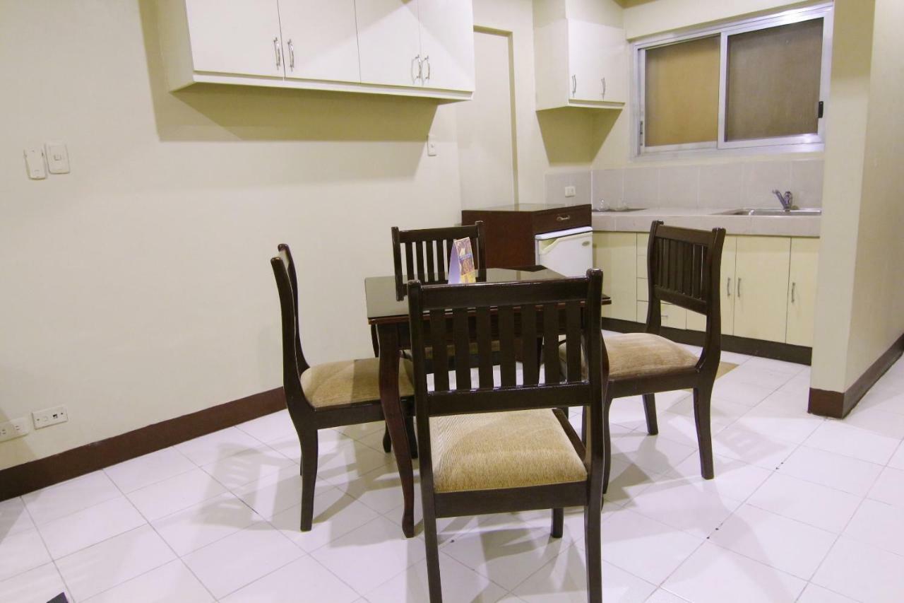 Oyo 103 Artina Suites Hotel Makati City Bagian luar foto
